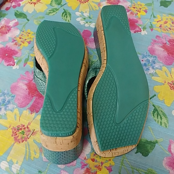 NINE WEST SANDALS - Picture 6 of 8